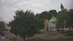 Náměstí, Hrad a Trůba
