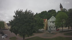 Náměstí, Hrad a Trůba