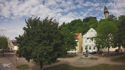 Náměstí, Hrad a Trůba