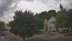 Náměstí, Hrad a Trůba