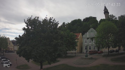 Náměstí, Hrad a Trůba