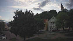Náměstí, Hrad a Trůba