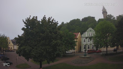 Náměstí, Hrad a Trůba
