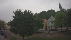 Náměstí, Hrad a Trůba