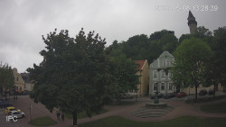 Náměstí, Hrad a Trůba