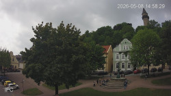 Náměstí, Hrad a Trůba