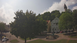 Náměstí, Hrad a Trůba