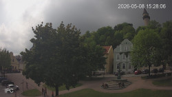Náměstí, Hrad a Trůba