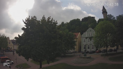 Náměstí, Hrad a Trůba