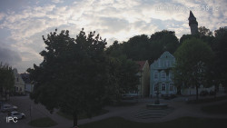 Náměstí, Hrad a Trůba