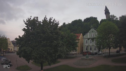 Náměstí, Hrad a Trůba