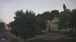 Náměstí, Hrad a Trůba