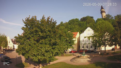 Náměstí, Hrad a Trůba