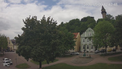 Náměstí, Hrad a Trůba