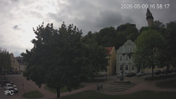 Náměstí, Hrad a Trůba