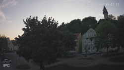 Náměstí, Hrad a Trůba