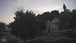 Náměstí, Hrad a Trůba