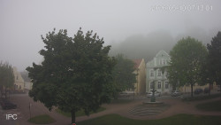 Náměstí, Hrad a Trůba