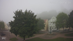 Náměstí, Hrad a Trůba