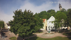 Náměstí, Hrad a Trůba