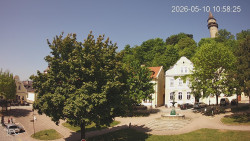 Náměstí, Hrad a Trůba