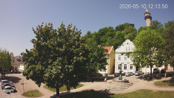 Náměstí, Hrad a Trůba