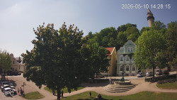 Náměstí, Hrad a Trůba