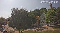 Náměstí, Hrad a Trůba