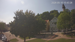 Náměstí, Hrad a Trůba