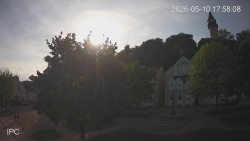 Náměstí, Hrad a Trůba