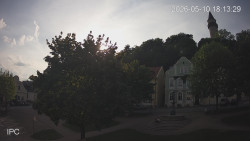 Náměstí, Hrad a Trůba