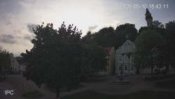 Náměstí, Hrad a Trůba