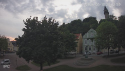 Náměstí, Hrad a Trůba