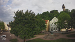 Náměstí, Hrad a Trůba