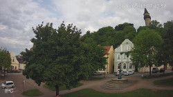 Náměstí, Hrad a Trůba
