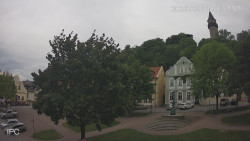 Náměstí, Hrad a Trůba