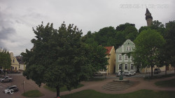 Náměstí, Hrad a Trůba