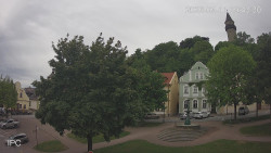 Náměstí, Hrad a Trůba