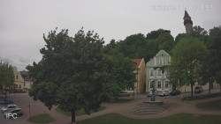 Náměstí, Hrad a Trůba