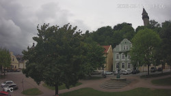 Náměstí, Hrad a Trůba