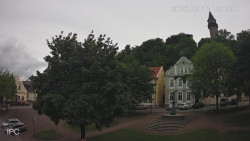Náměstí, Hrad a Trůba
