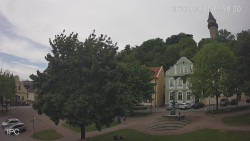 Náměstí, Hrad a Trůba