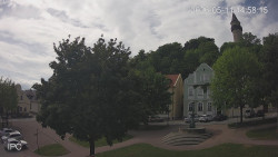 Náměstí, Hrad a Trůba