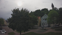 Náměstí, Hrad a Trůba