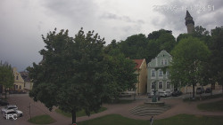 Náměstí, Hrad a Trůba