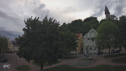 Náměstí, Hrad a Trůba