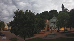 Náměstí, Hrad a Trůba