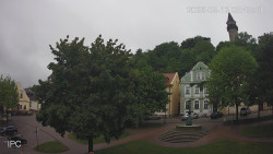 Náměstí, Hrad a Trůba