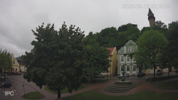 Náměstí, Hrad a Trůba