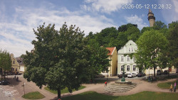 Náměstí, Hrad a Trůba